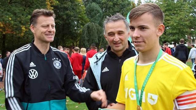 手与碎片时 手与碎片时