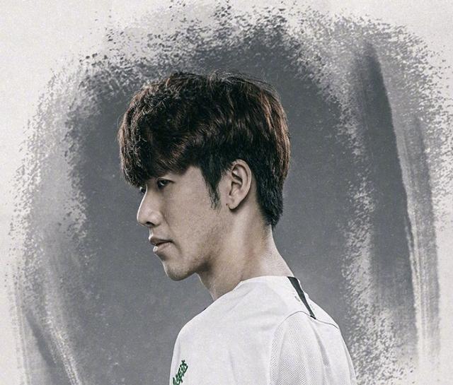 第三人跑动 第三人跑动